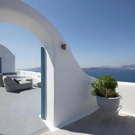 Romantic Santorini Escape *