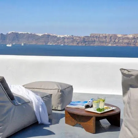 Romantic Santorini Escape Villa *