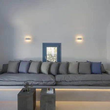Romantic Santorini Escape Willa Akrotírion